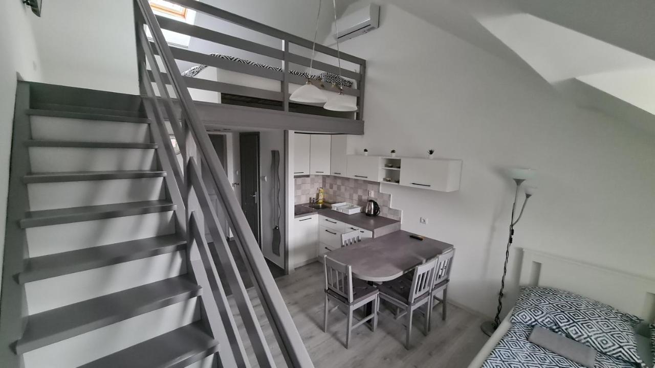 Gyulai-Fuerdo-Apartman Ii. エクステリア 写真
