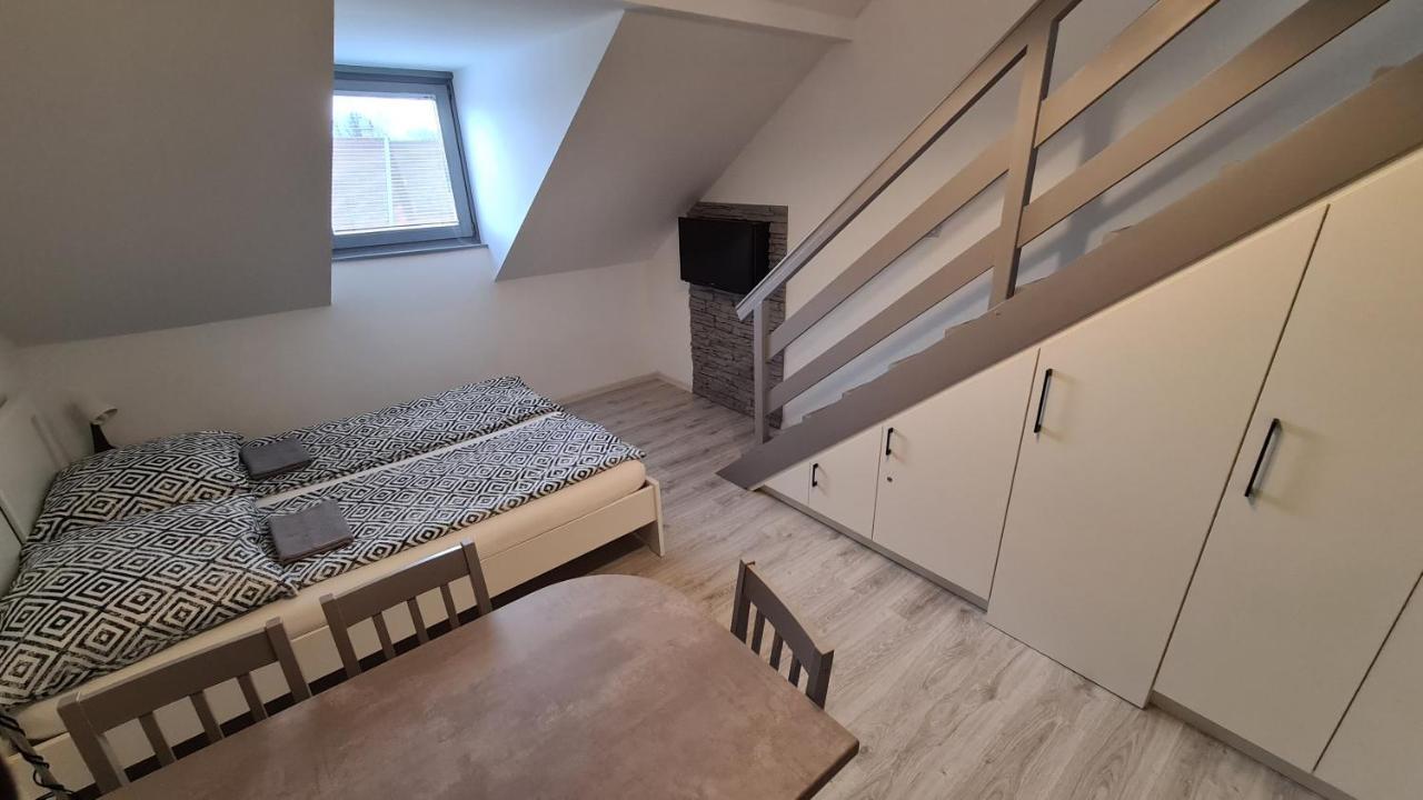 Gyulai-Fuerdo-Apartman Ii. エクステリア 写真