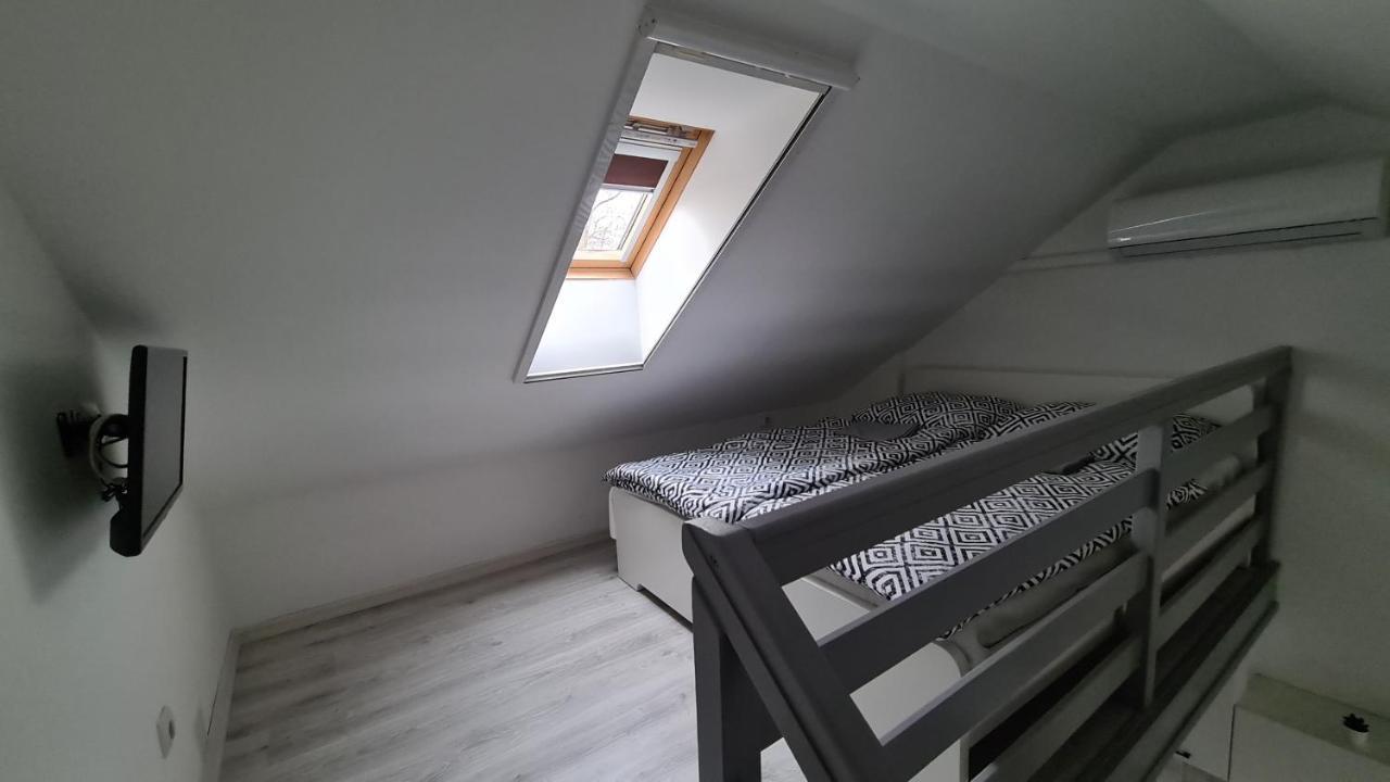 Gyulai-Fuerdo-Apartman Ii. エクステリア 写真
