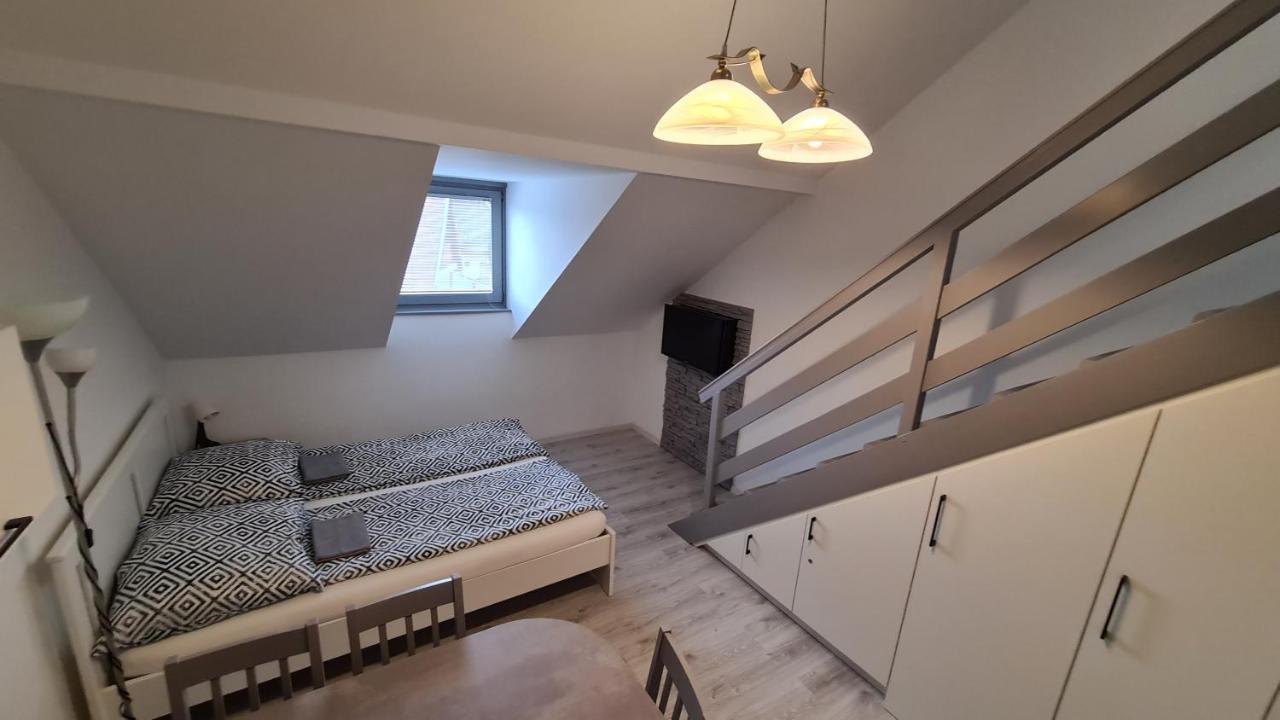 Gyulai-Fuerdo-Apartman Ii. エクステリア 写真