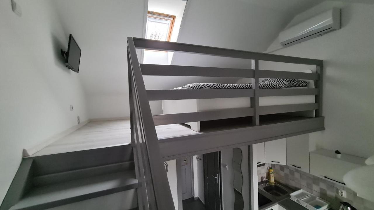 Gyulai-Fuerdo-Apartman Ii. エクステリア 写真