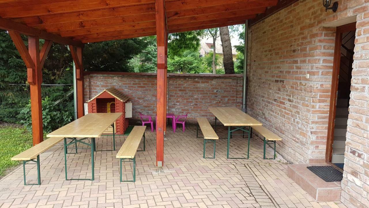 Gyulai-Fuerdo-Apartman Ii. エクステリア 写真